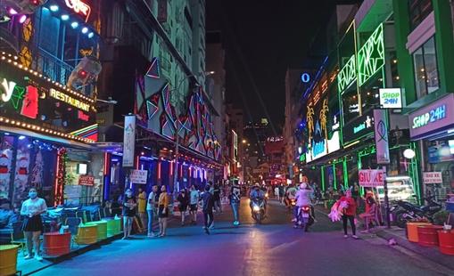 Phố tây Bùi Viện