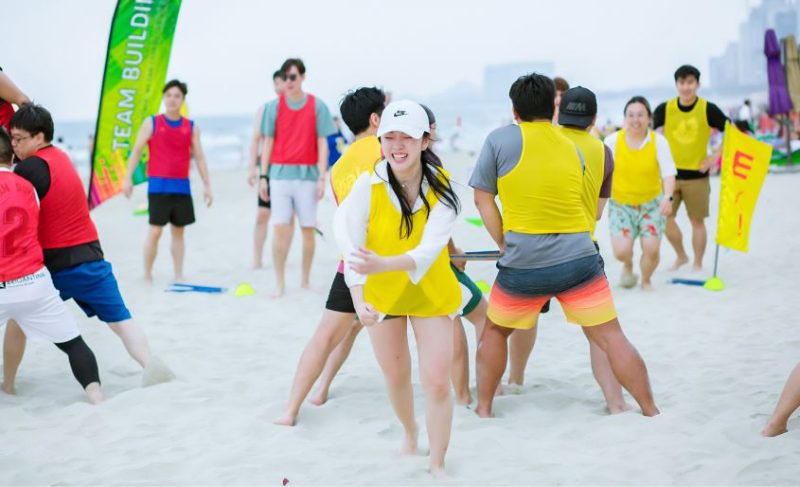 Team Building bãi biển Cửa Lò