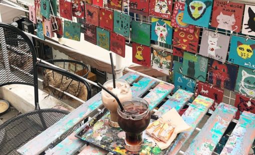 Một góc nghỉ chân tại làng bích họa Songwol-dong