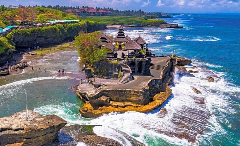 Đền Tanah Lot