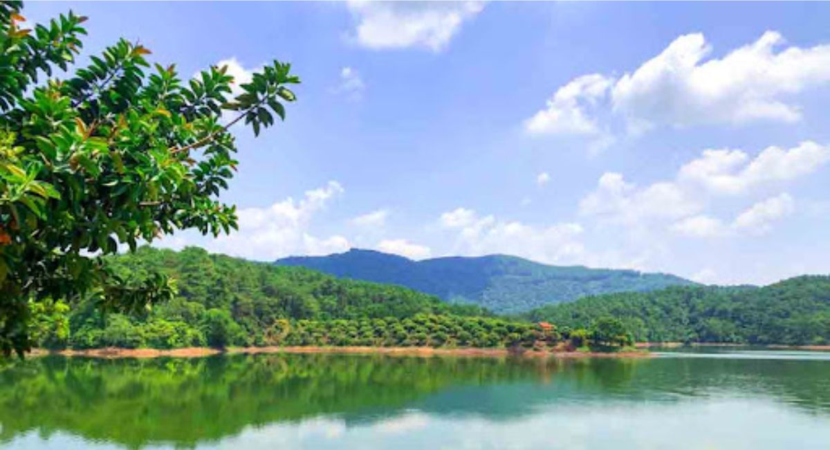 Hồ Khuôn Thần Bắc Giang