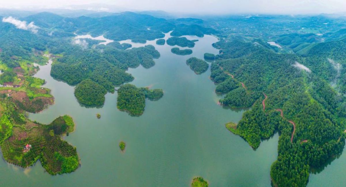 Hồ Khuôn Thần Bắc Giang