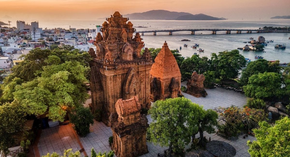 Tháp Bà Ponagar Nha Trang