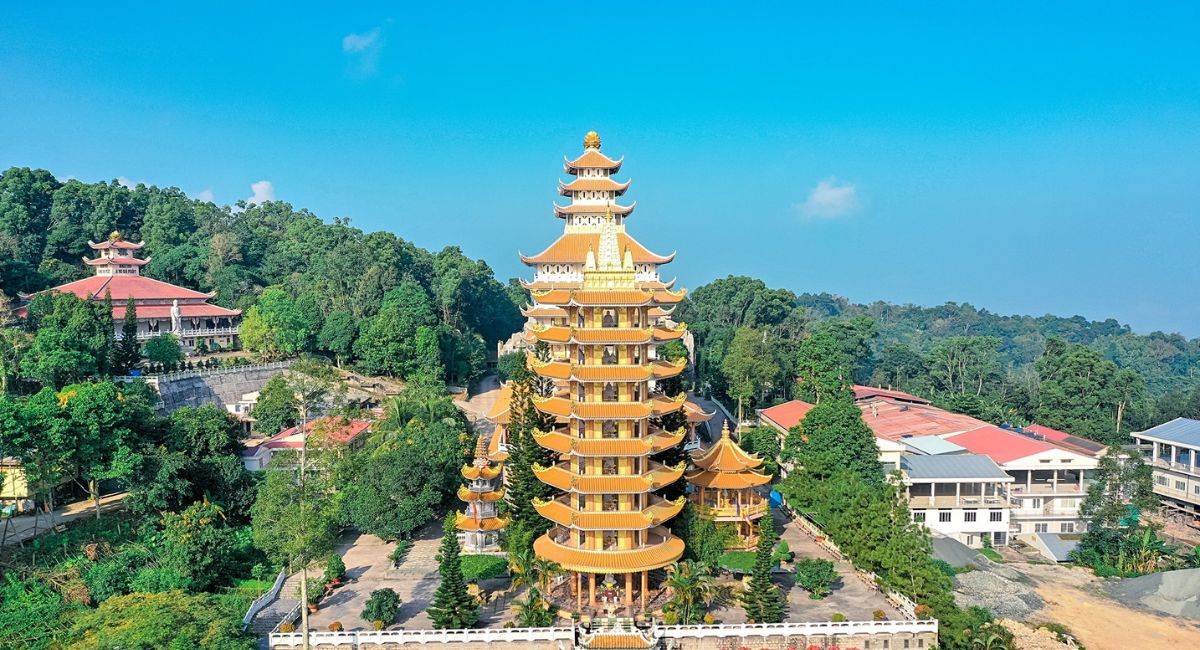 Chùa Vạn Linh Núi Cấm