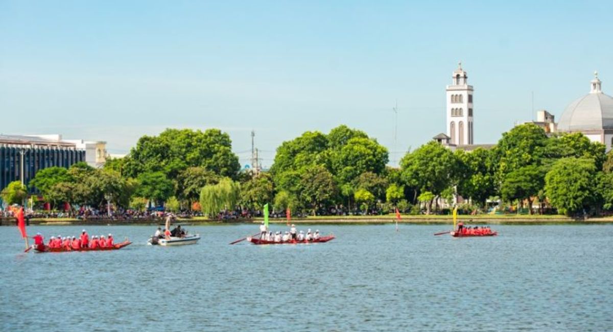 Hồ Vị Xuyên