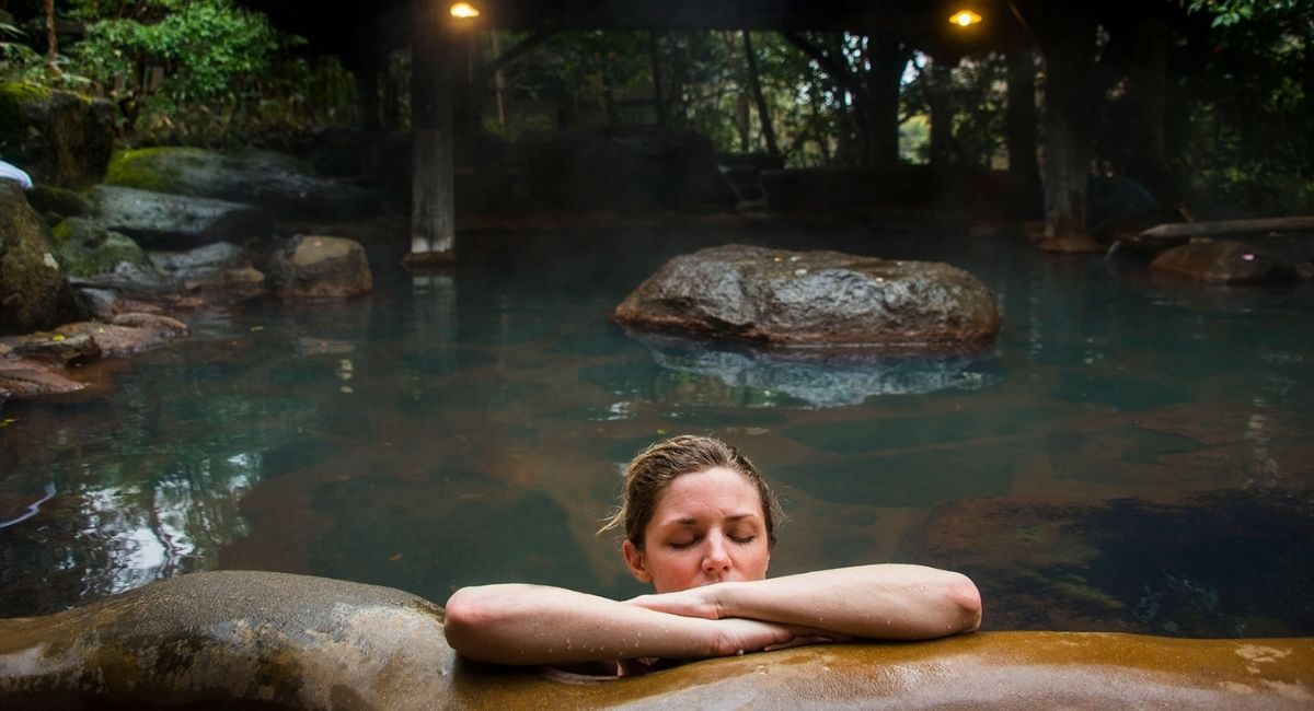Tắm Onsen