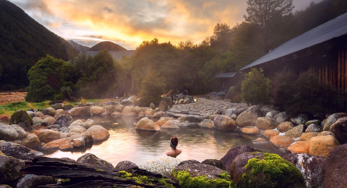 Tắm Onsen
