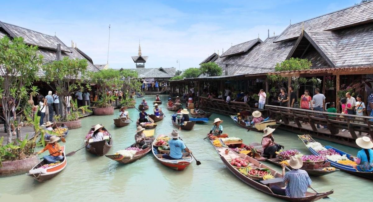 Chợ nổi Damnoen Saduak