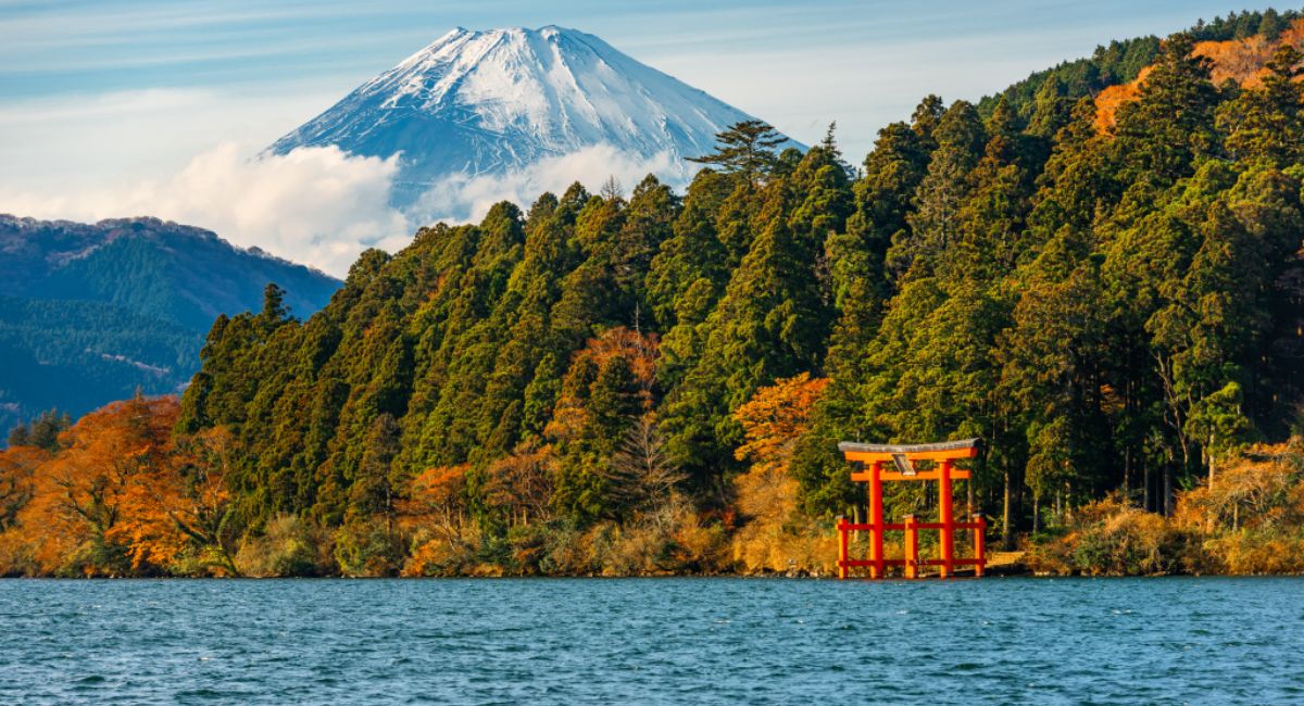 Khám phá Hồ Ashi vùng núi Hakone
