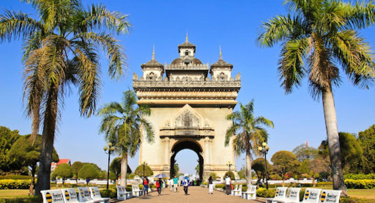 Khải Hoàn Môn Patuxay – Biểu Tượng Kiêu Hãnh Của Thủ Đô Vientiane