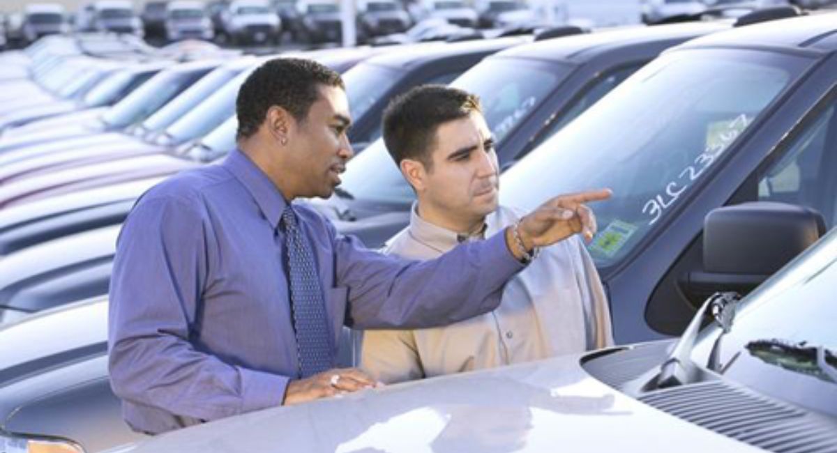 Những Điều Cần Chú Ý Khi Thuê Xe ở Nước Ngoài